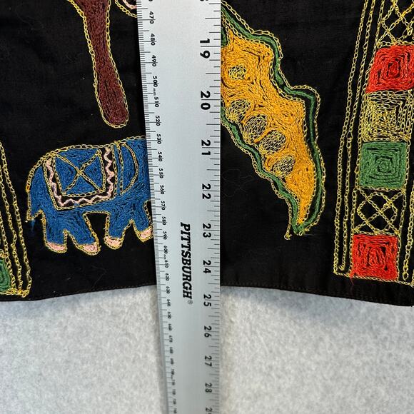 Vintage Passports Of Pier 1 Imports Vest Size M Black Embroidered Button Front - Picture 10 of 10